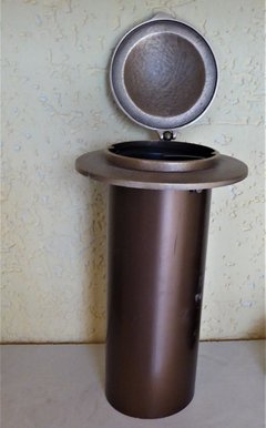 Kerzenhalter mit Deckel Bronze